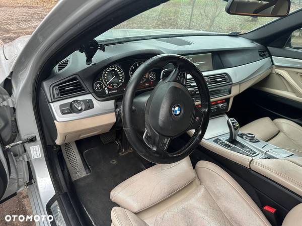 BMW Seria 5 M550d xDrive - 13
