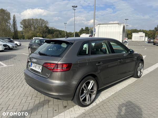 Audi A3 1.6 TDI Attraction - 4