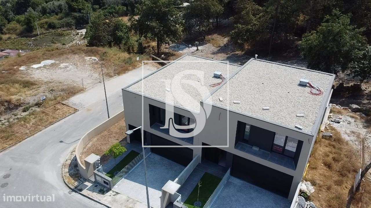 Vivendas T3 em banda situadas em Lanhoso- Póvoa de Lanhoso-22