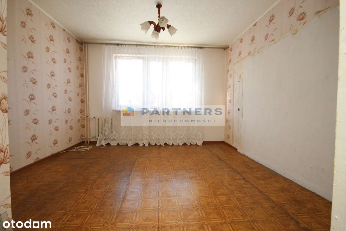 Mieszkanie w Centrum Piaskowej Góry do remontu-0