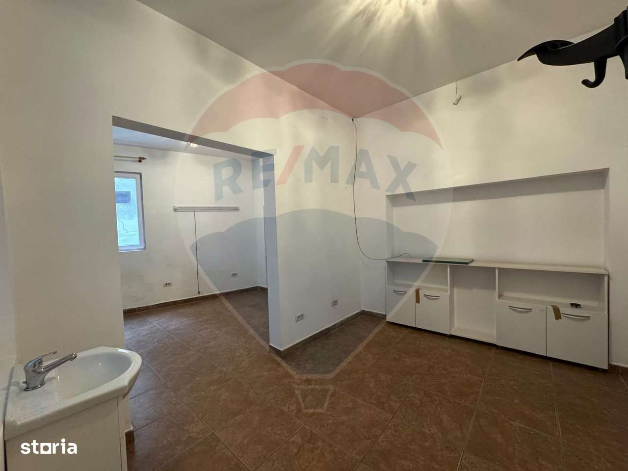 Spațiu comercial de 102 mp de închiriat în zona Intim - Imagine principală: 5/11