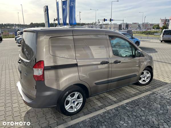 Ford Transit Courier - 5