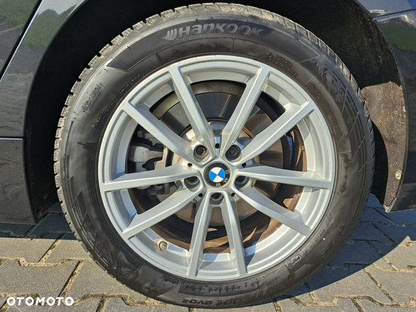 BMW Seria 3 330i xDrive - 39