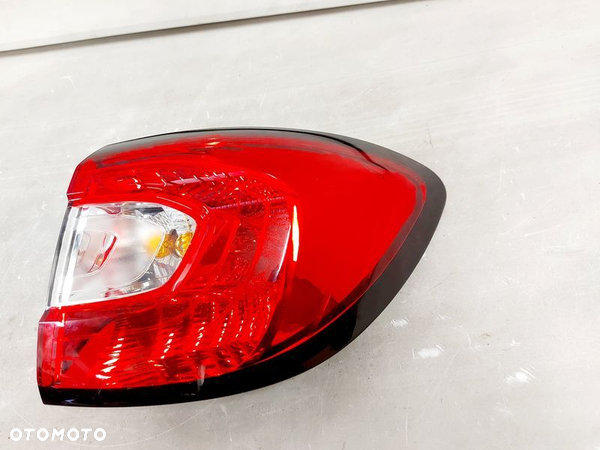 RENAULT CAPTUR I LAMPA PRAWY TYŁ W BŁOTNIK PRAWA TYLNA - 3