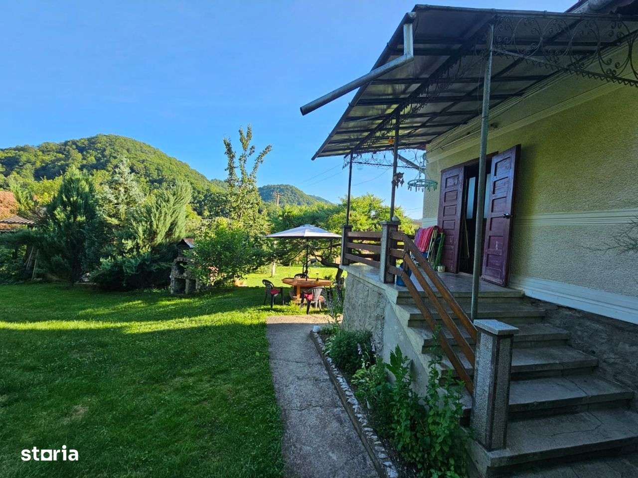 Casa curte si teren zona Bucuresci-Brad - Imagine principală: 4/20