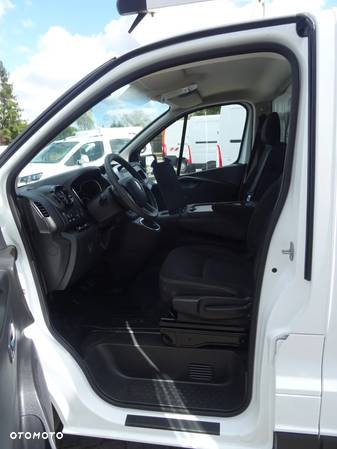 Renault Trafic - 22