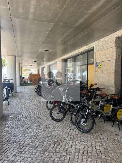 Loja venda junto Passeo Ribeirinho do Parque das Nações, Oportunidade!-10