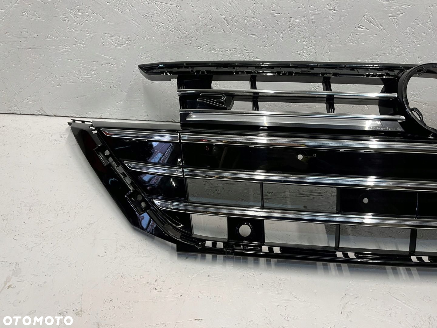 VW ARTEON 3G8 LIFT R-LINE LED GRILL ATRAPA ORG 3G8853655E - 3