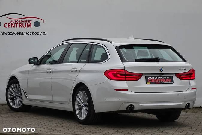 BMW Seria 5 530d Touring - 14