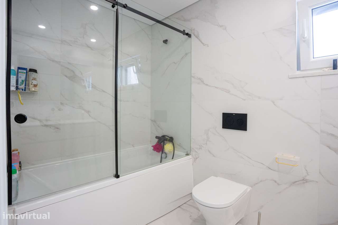 Moradia T4 Semi-Nova-34