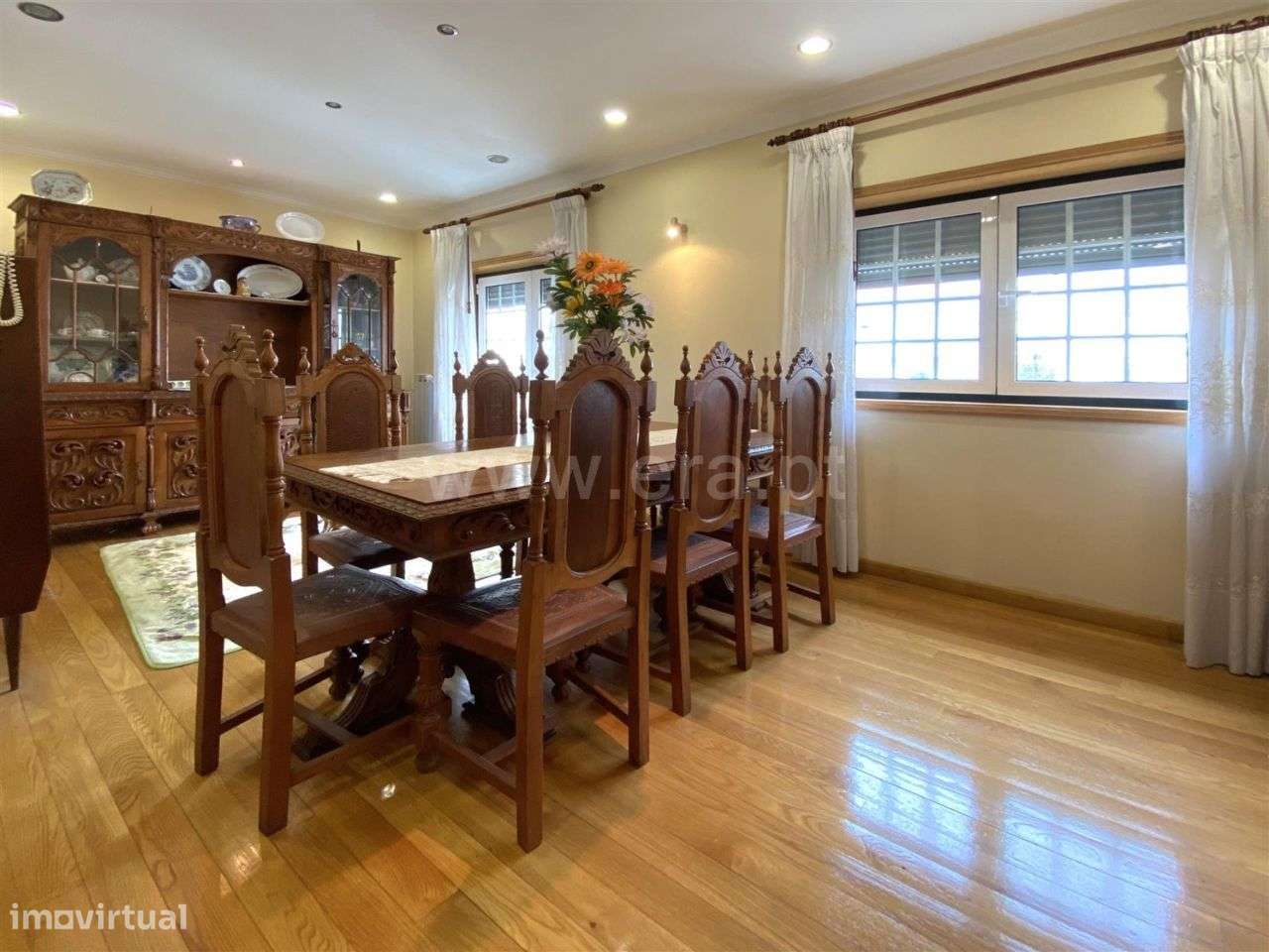 Moradia em banda com garagem, próxima ao centro - Grande imagem: 5/19