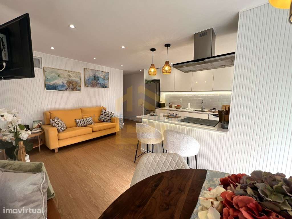 Apartamento T2 com Garagem | Design Moderno no Centro da Póvoa de V...-14