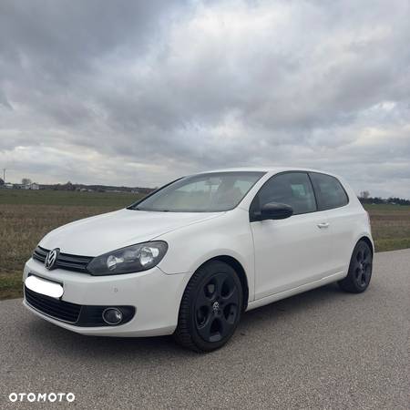 Volkswagen Golf - 1