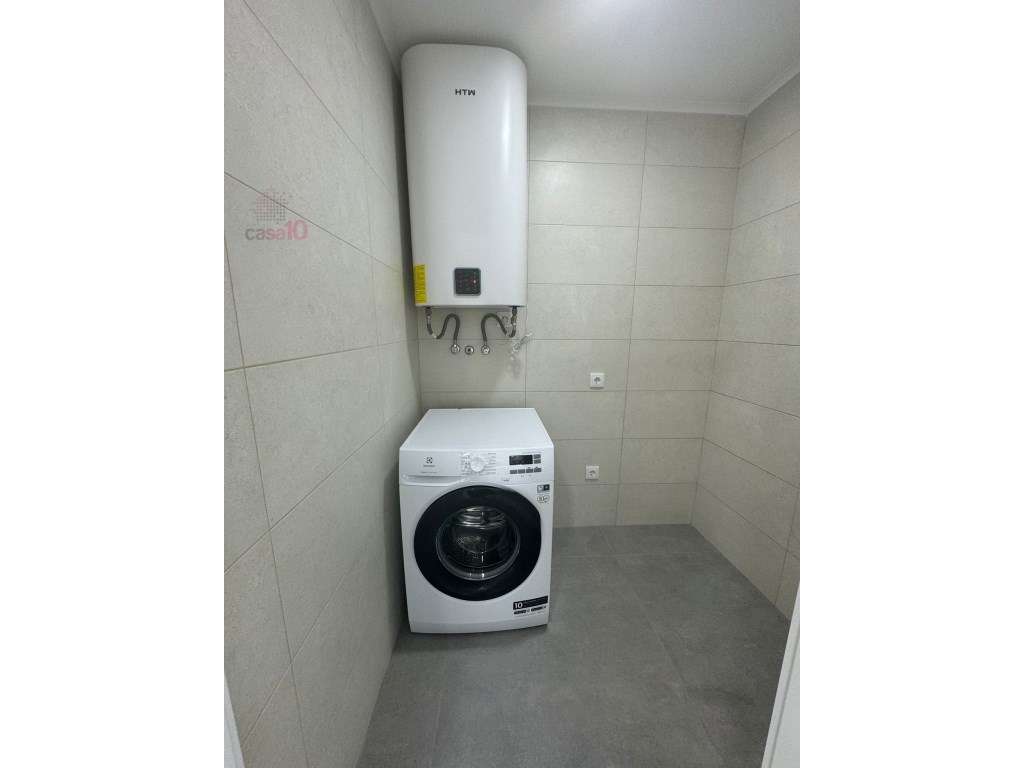 Moradia totalmente recuperada para venda no centro de Alcochete-8