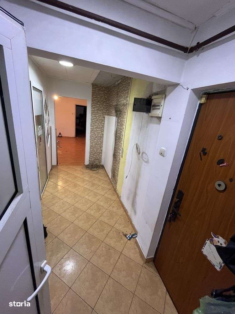 Apartament  4 camere de vanzare Apusului-5