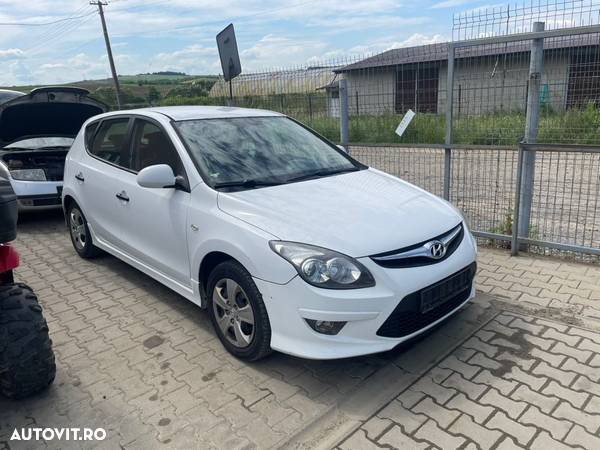 Piese Hyundai i30 1.6 crdi - 1