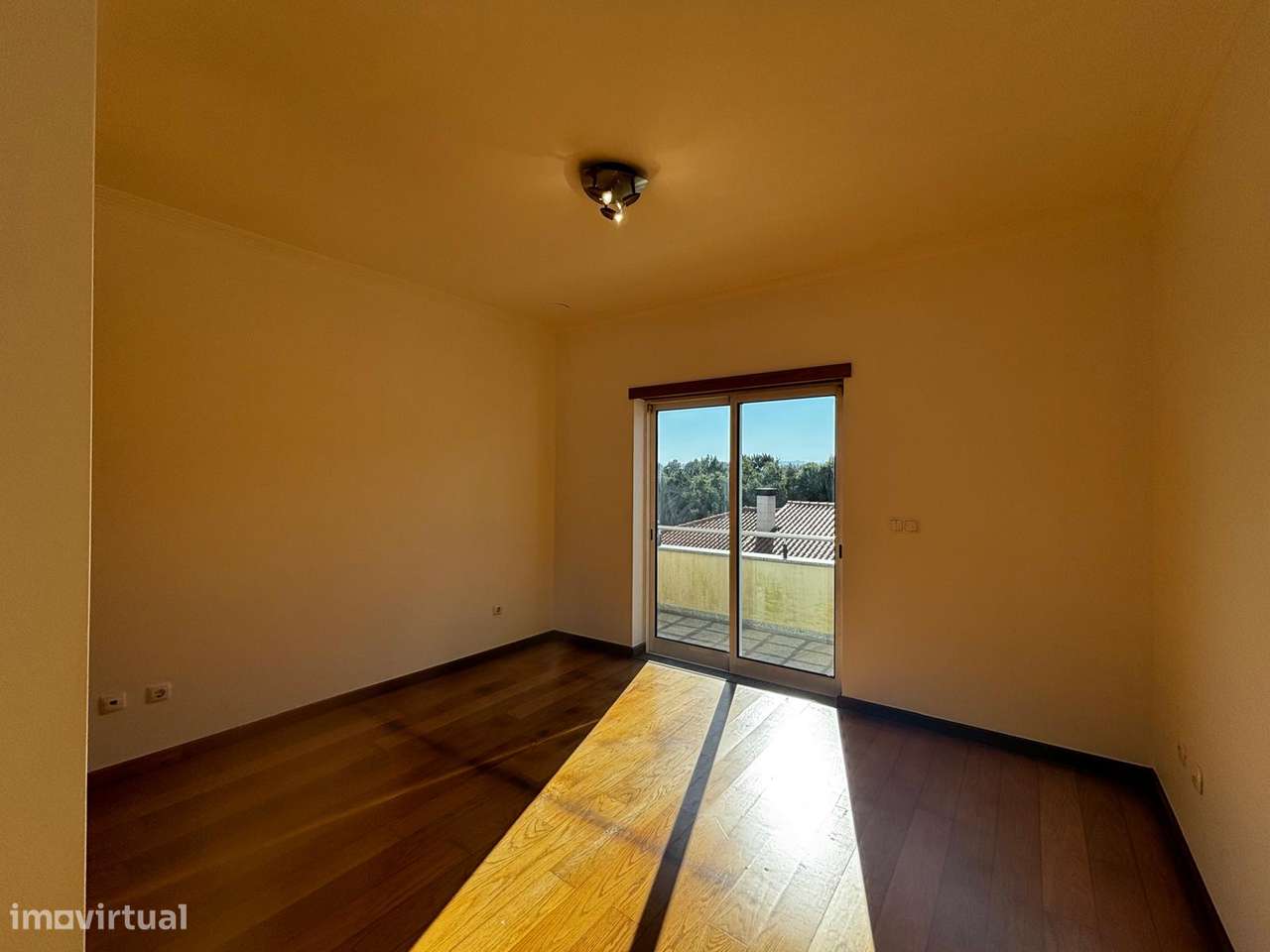 Moradia Em Banda T4 Com Aquecimento e Garagem - Viseu-7