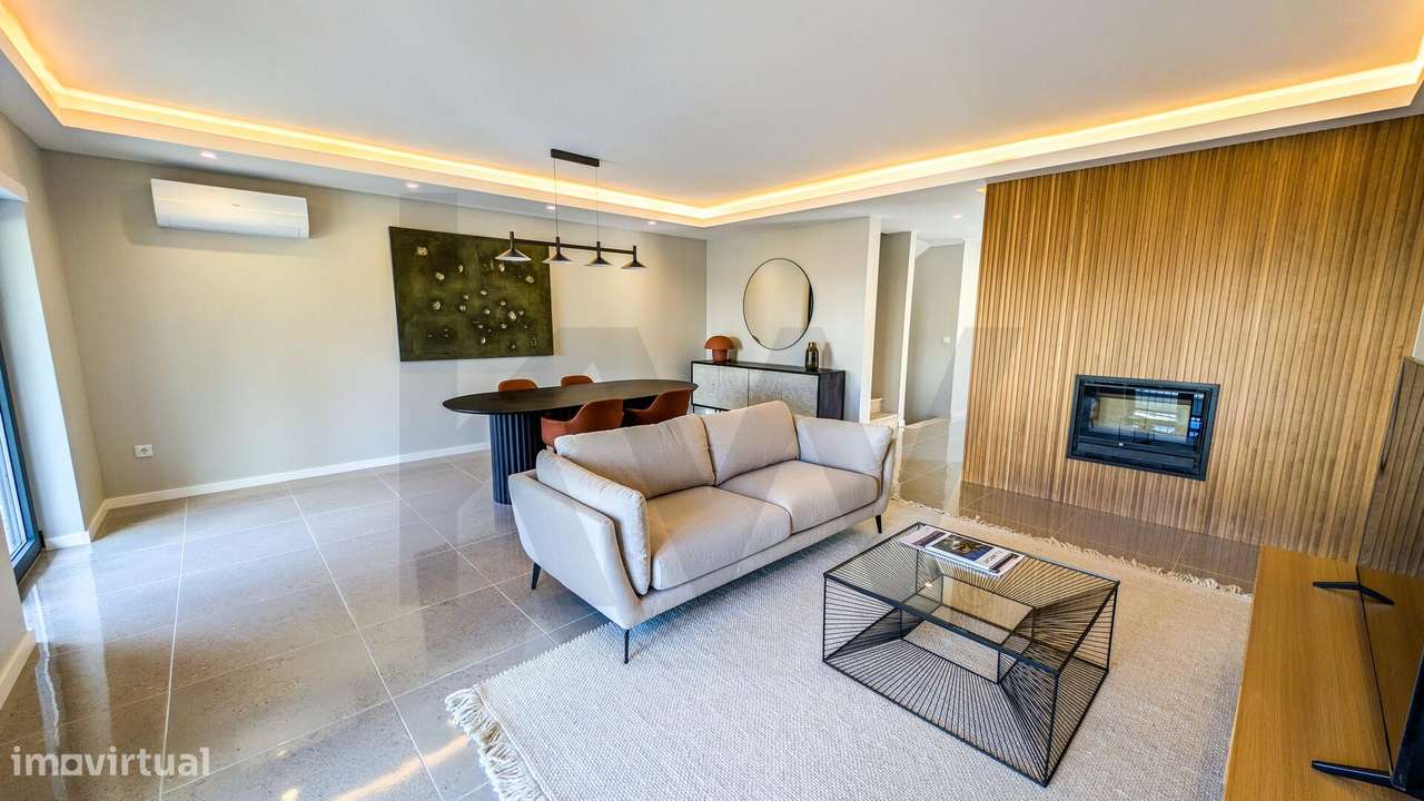 Moradia nova T4+2 Mobilada com Vista Montanha em Lordelo – Vila Real-9
