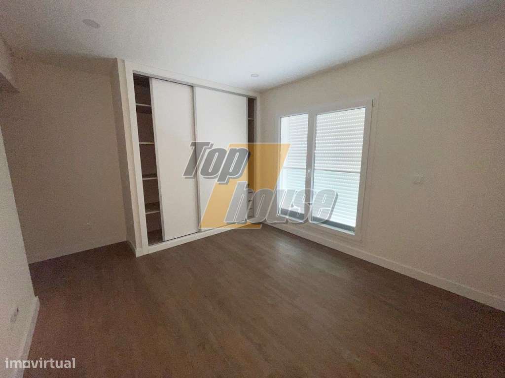 Apartamento T2 novo com parqueamento - Costa de Caparica-6