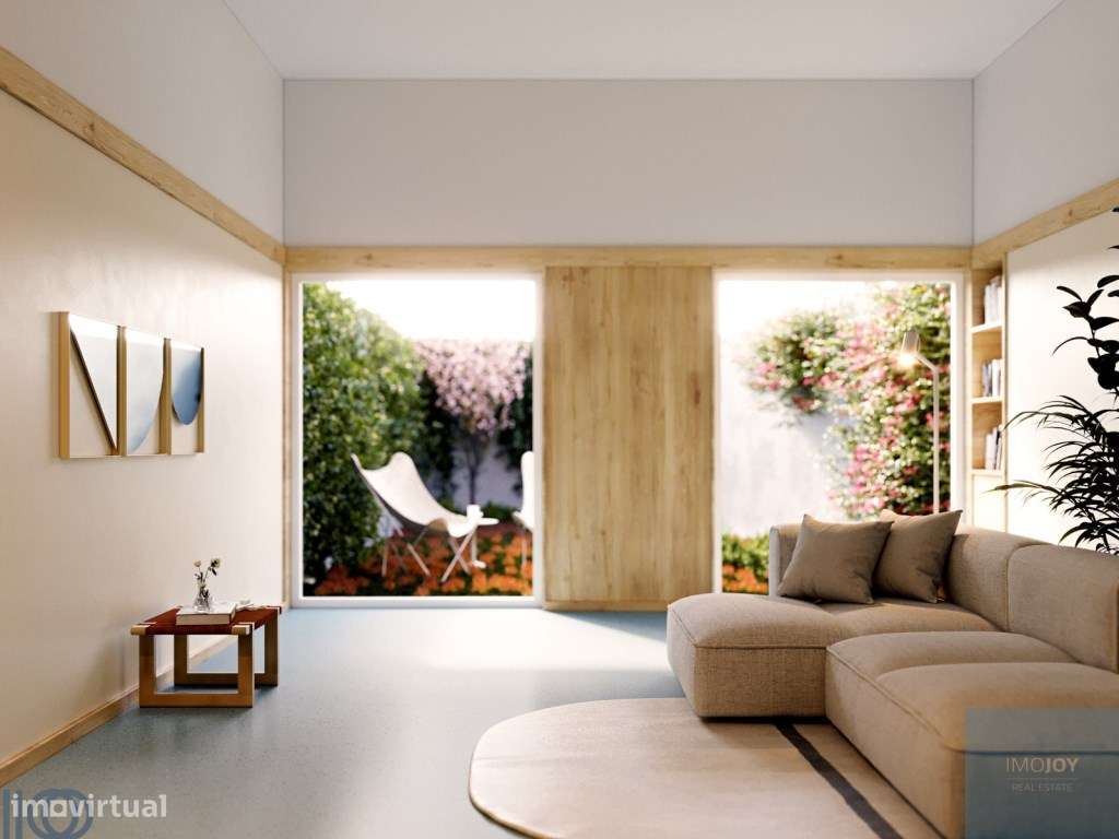 Apartamento T2 Duplex no Porto-0