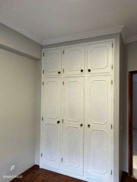 Apartamento T2 no Feijó 1º Andar, próximo a escolas e transporte. - Grande imagem: 4/10