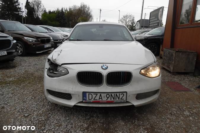 BMW Seria 1 114i - 22