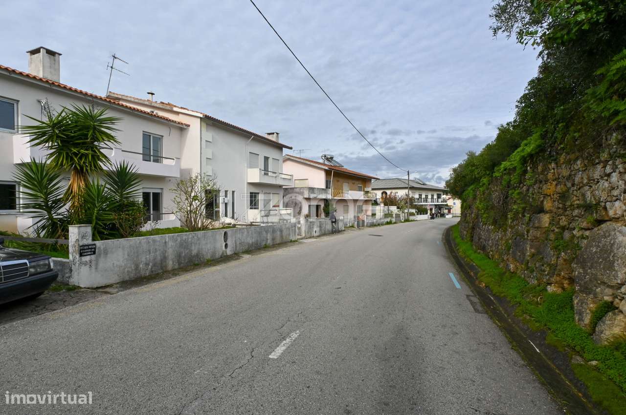 Apartamento T2 Remodelado com Garagem | Santa Clara | Coimbra-15