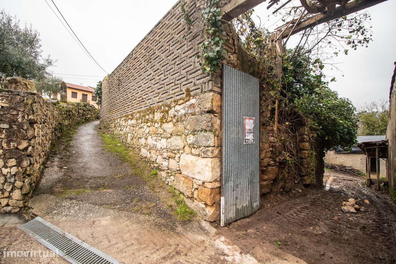 Moradia com terreno para reabilitação em Piquete, Soure - Grande imagem: 5/31
