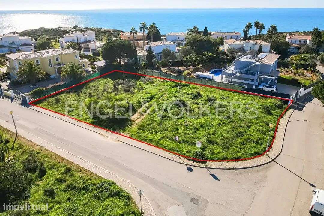 Terreno de gaveto para construção em Vale da Lapa, Carvoeiro - Grande imagem: 4/6