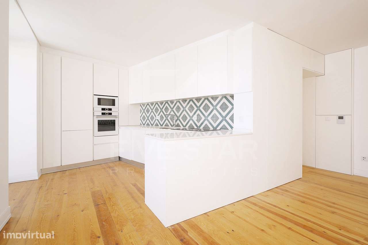Apartamento T2 - 2 Suites - Novo - Panteão - Vista Rio - Garagem-11