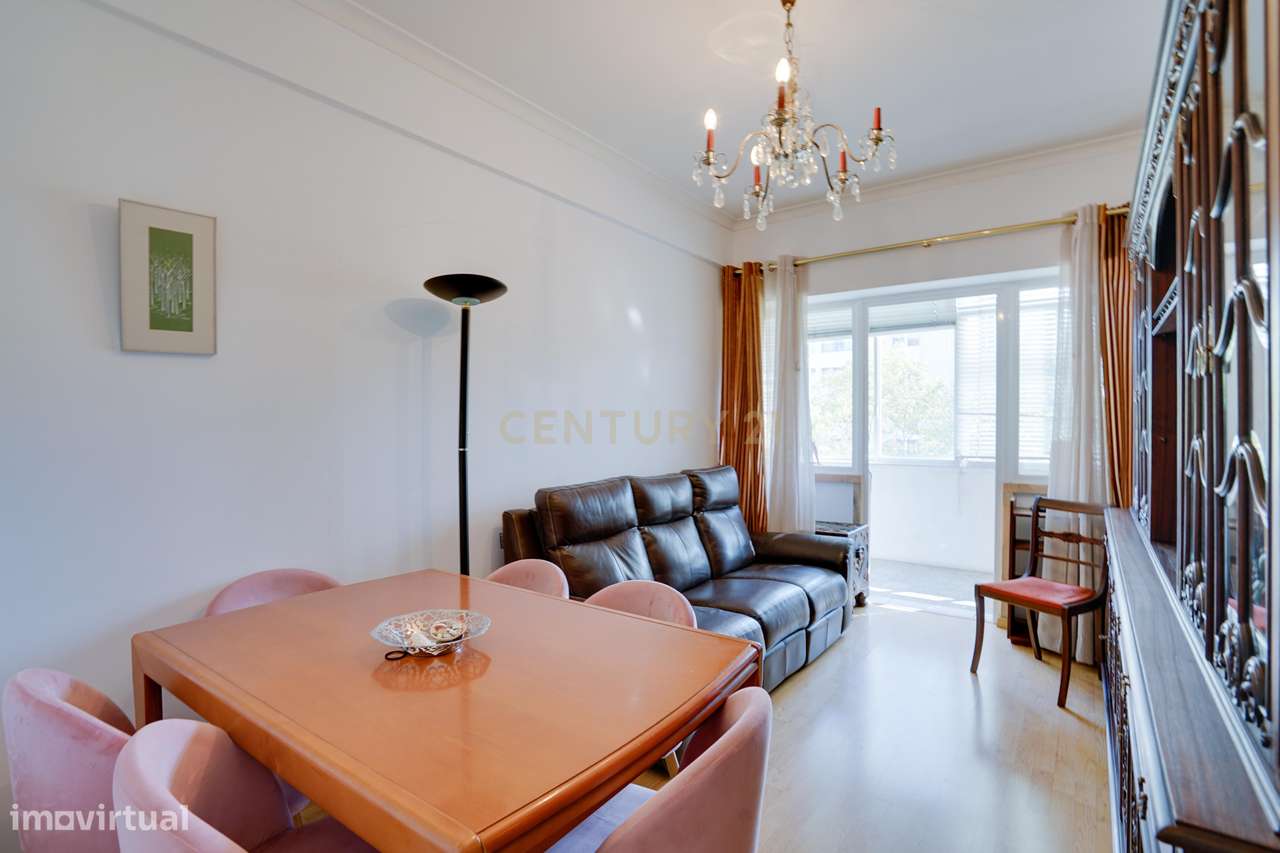 Apartamento T3 pleno de luminosidade em zona premium de Benfica-14