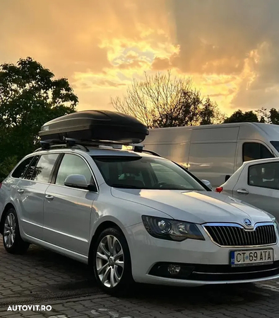 Skoda Superb Combi 2.0 TDI Elegance - 1