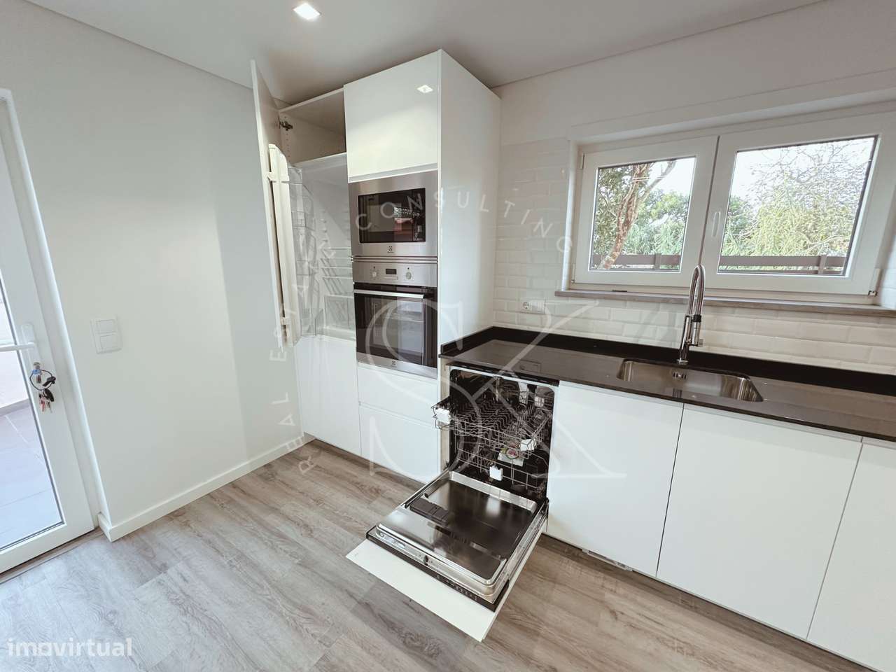 Moradia T3 totalmente renovada-11