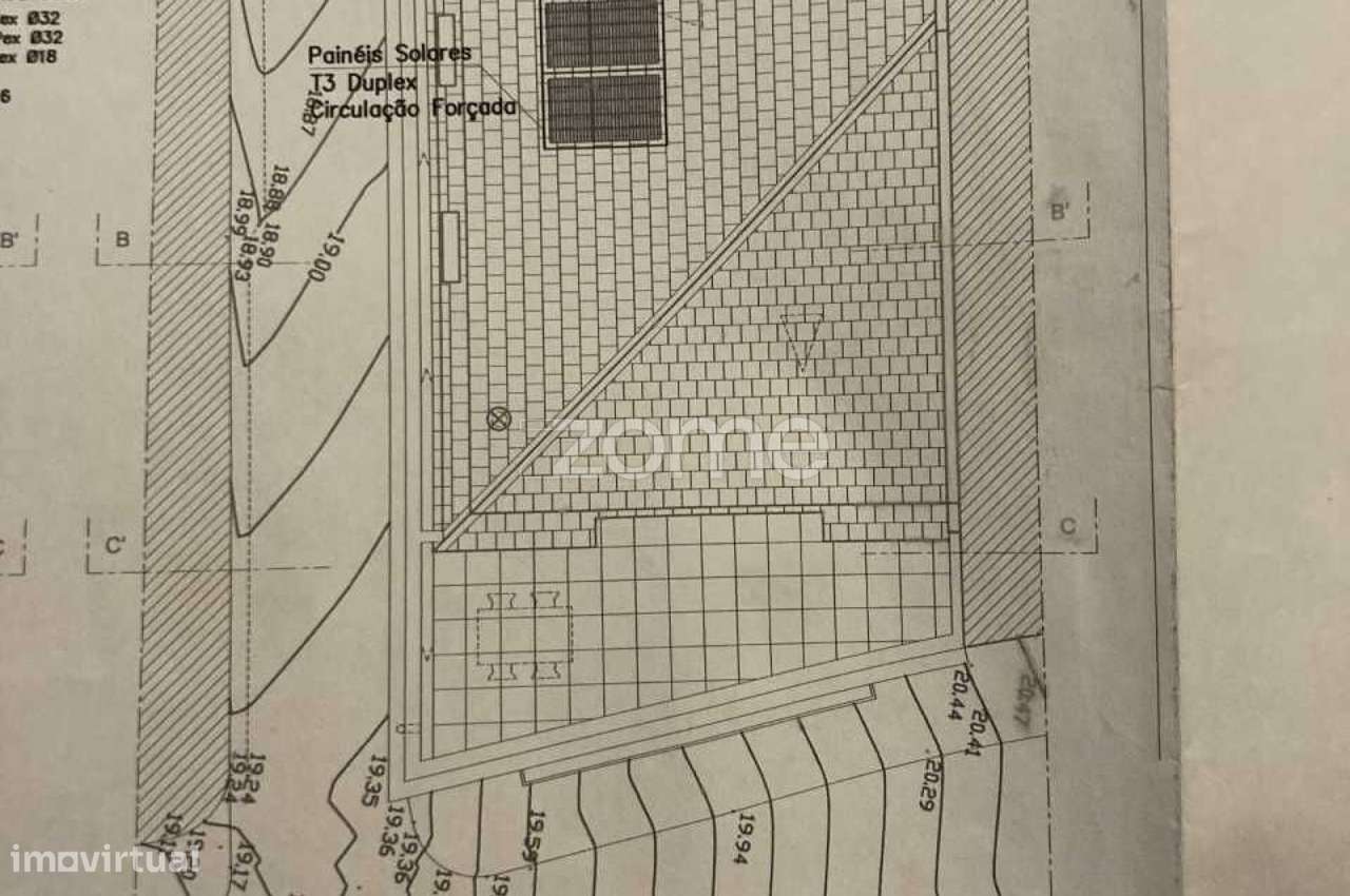 Prédio com 2 apartamentos independentes, totalmente remodelado-35