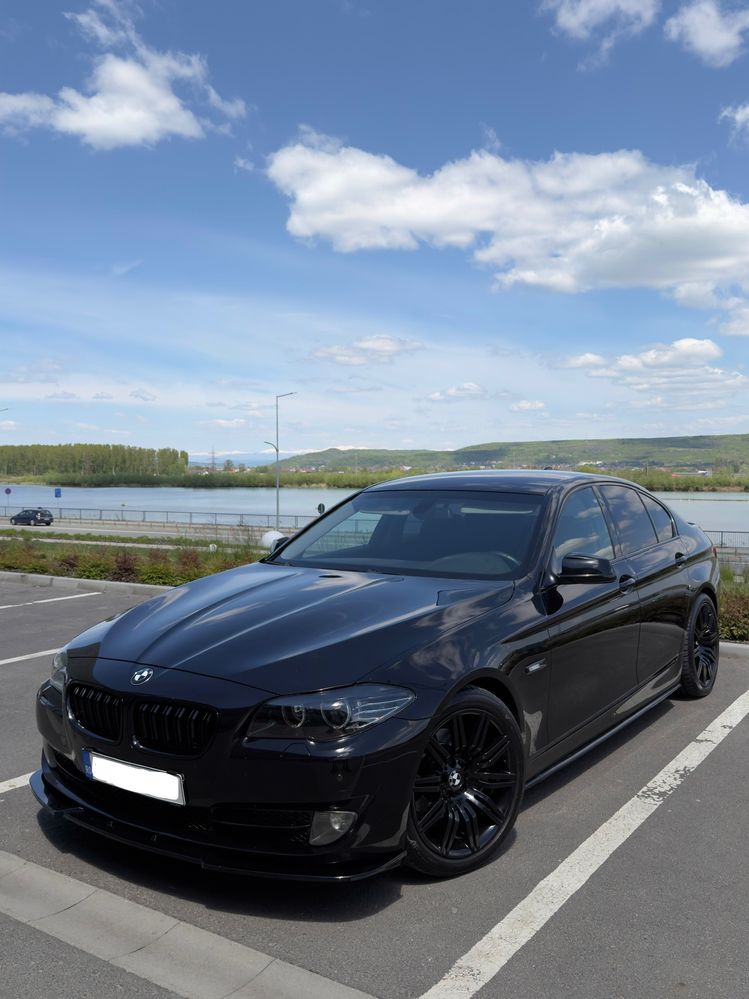 BMW 5 Series F10/F11/F07 [2010 - 2017] 520d 2011
