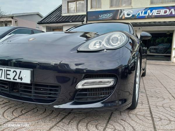 Porsche Panamera Turbo PDK - 57