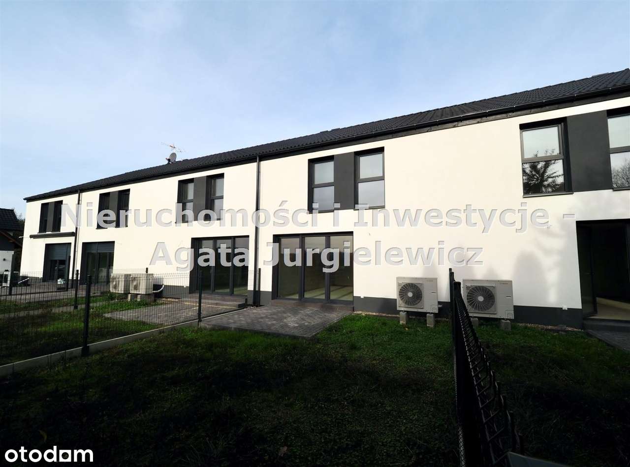 Szereg skrajny; Duża działka, Budynek z odbiorami-4