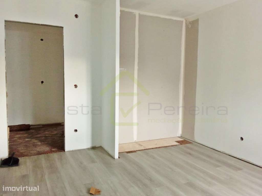 Moradia T3 com espaço exterior-10