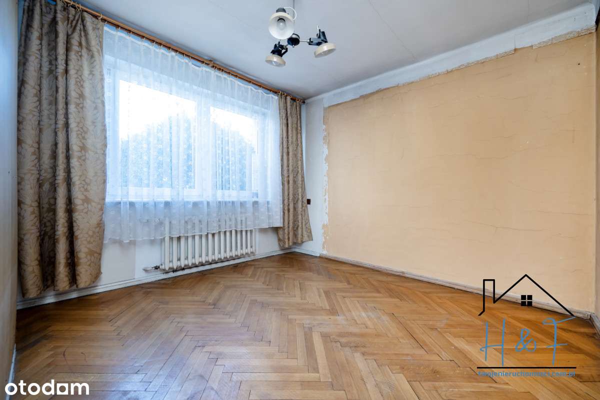 Dom z potencjałem, kawalerką i 2 garażami-3