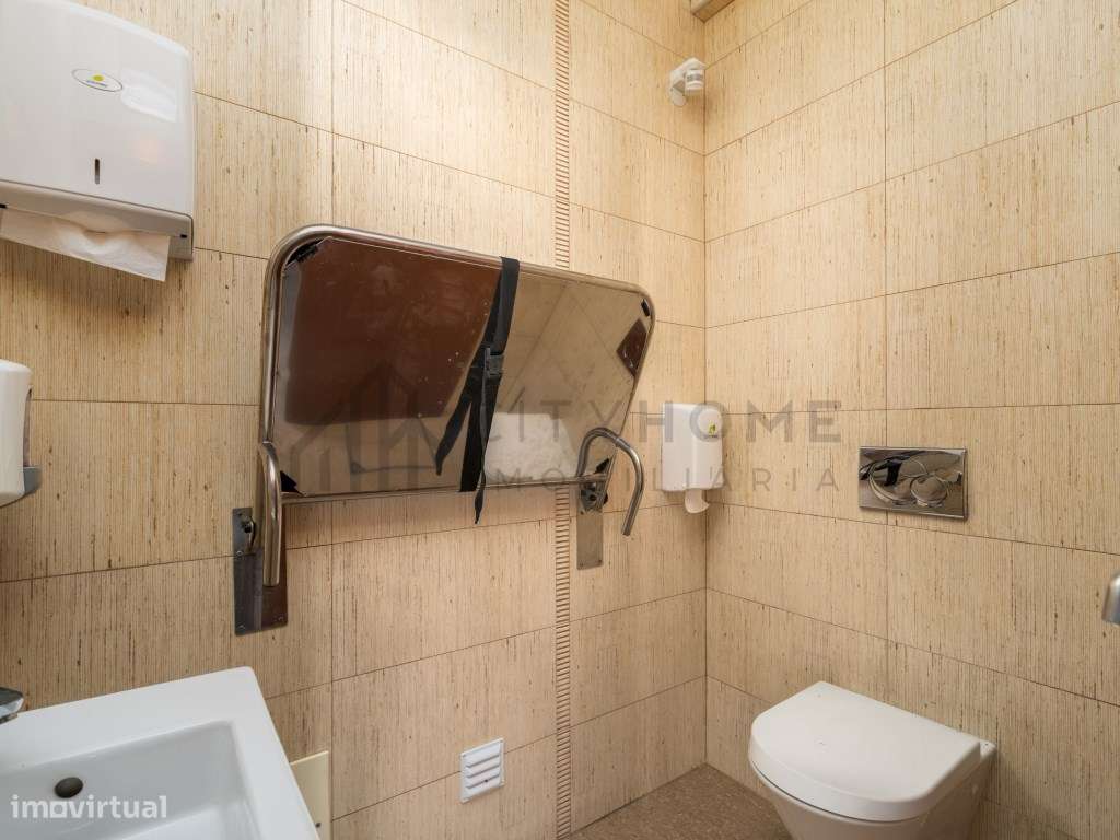 Espaço comercial em Loulé 'Chave na Mão'-11