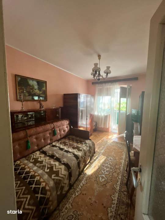 Apartament 3 camere, etaj 2, Garaj, Radauti - Imagine principală: 4/14