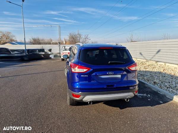 Ford Kuga 2.0 TDCi 4WD Powershift Titanium - 3