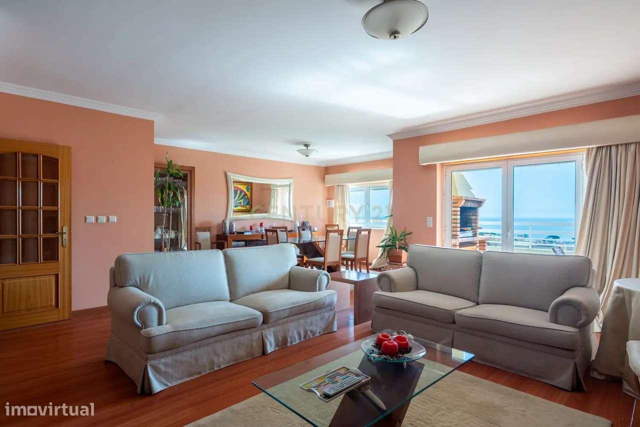 Penthouse T5 Jardins da Parede-3