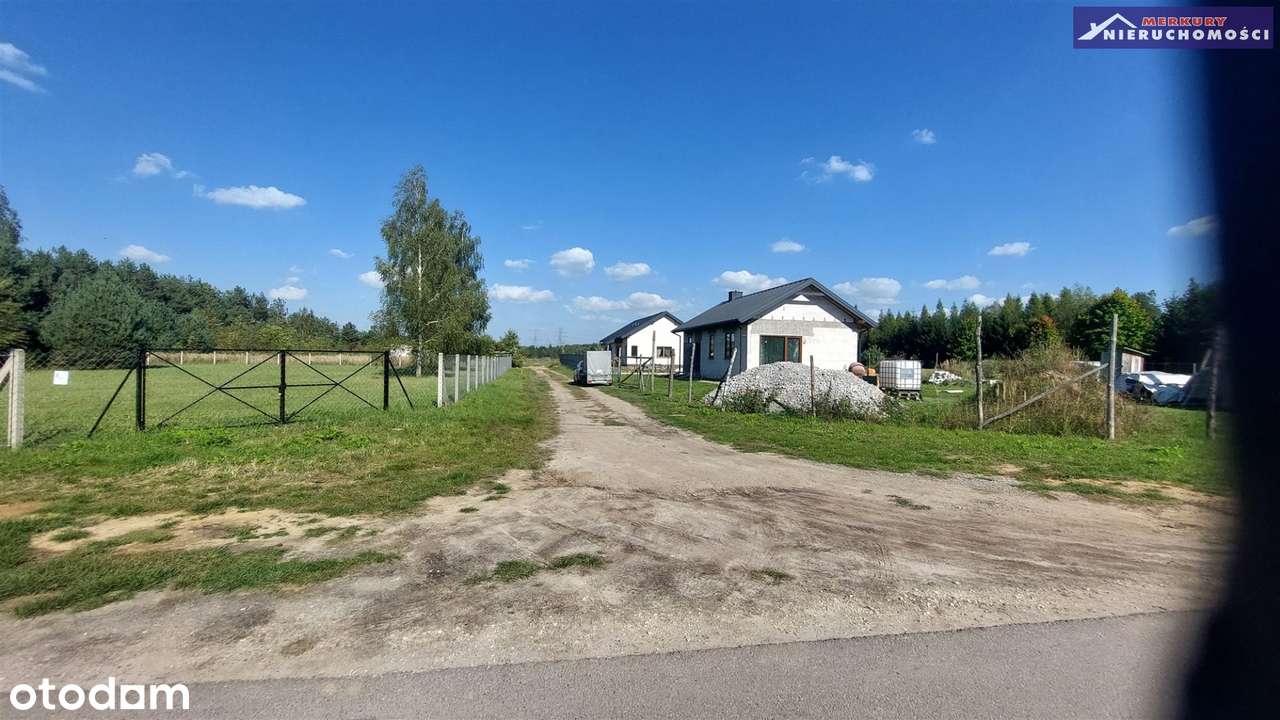 Na nowym osiedlu w pobliżu lasu-0