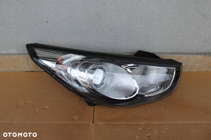 LAMPA PRAWY PRZÓD HYUNDAI i20 2009-2013 - 1