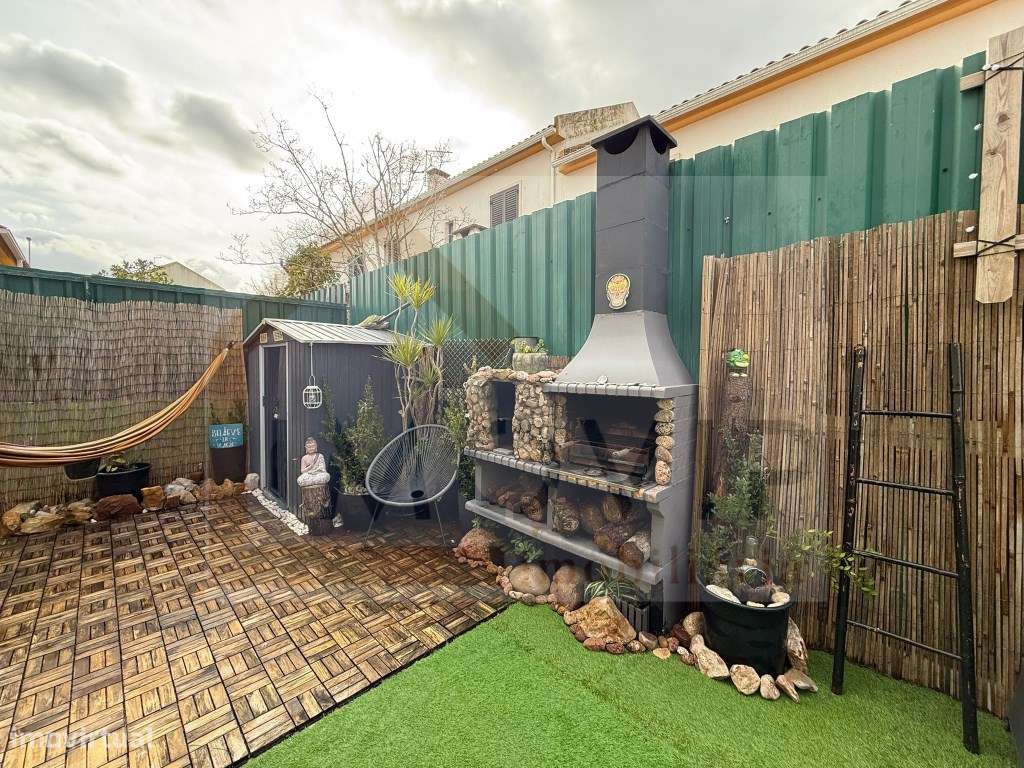 Moradia T3 em Banda - Vila Nogueira de Azeitão-32