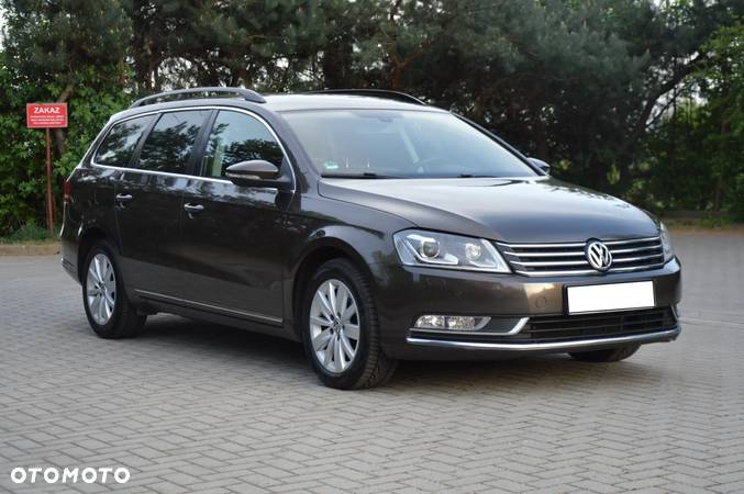 Volkswagen Passat Variant 2.0 TDI BlueMotion Technology DPF Highline - 13