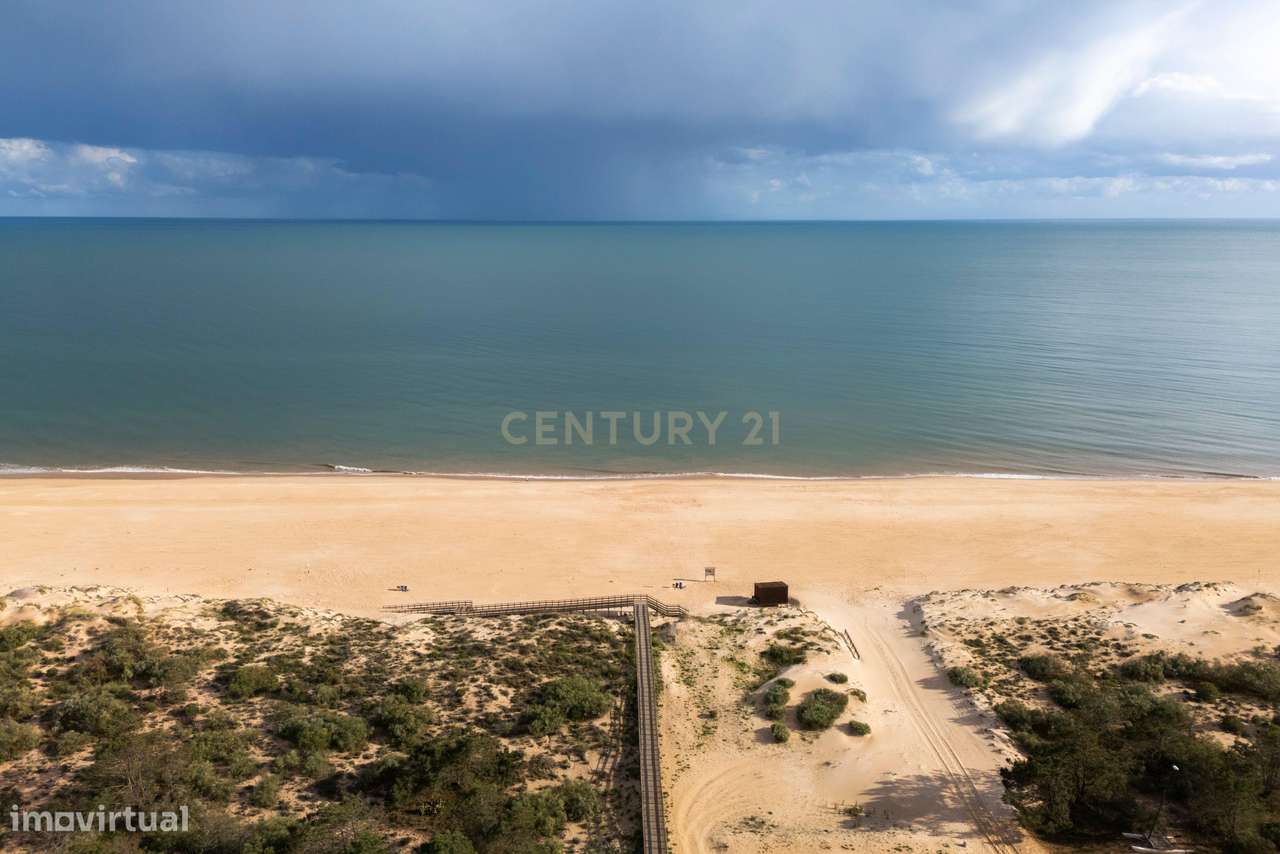 MORADIA T4 MODERNA EM MONTE GORDO, COM PISCINA E JARDIM - Grande imagem: 5/41