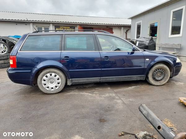 VW PASSAT B5 LIFT BŁOTNIK PRAWY PRZÓD PRZEDNI LB5N - 18