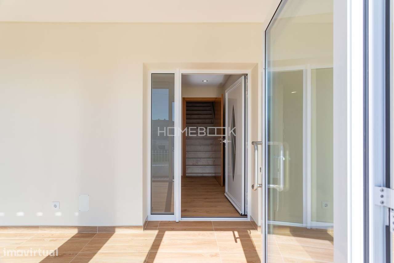 Casa térrea T3+1 com lote de 1.138 m² - Grande imagem: 4/60